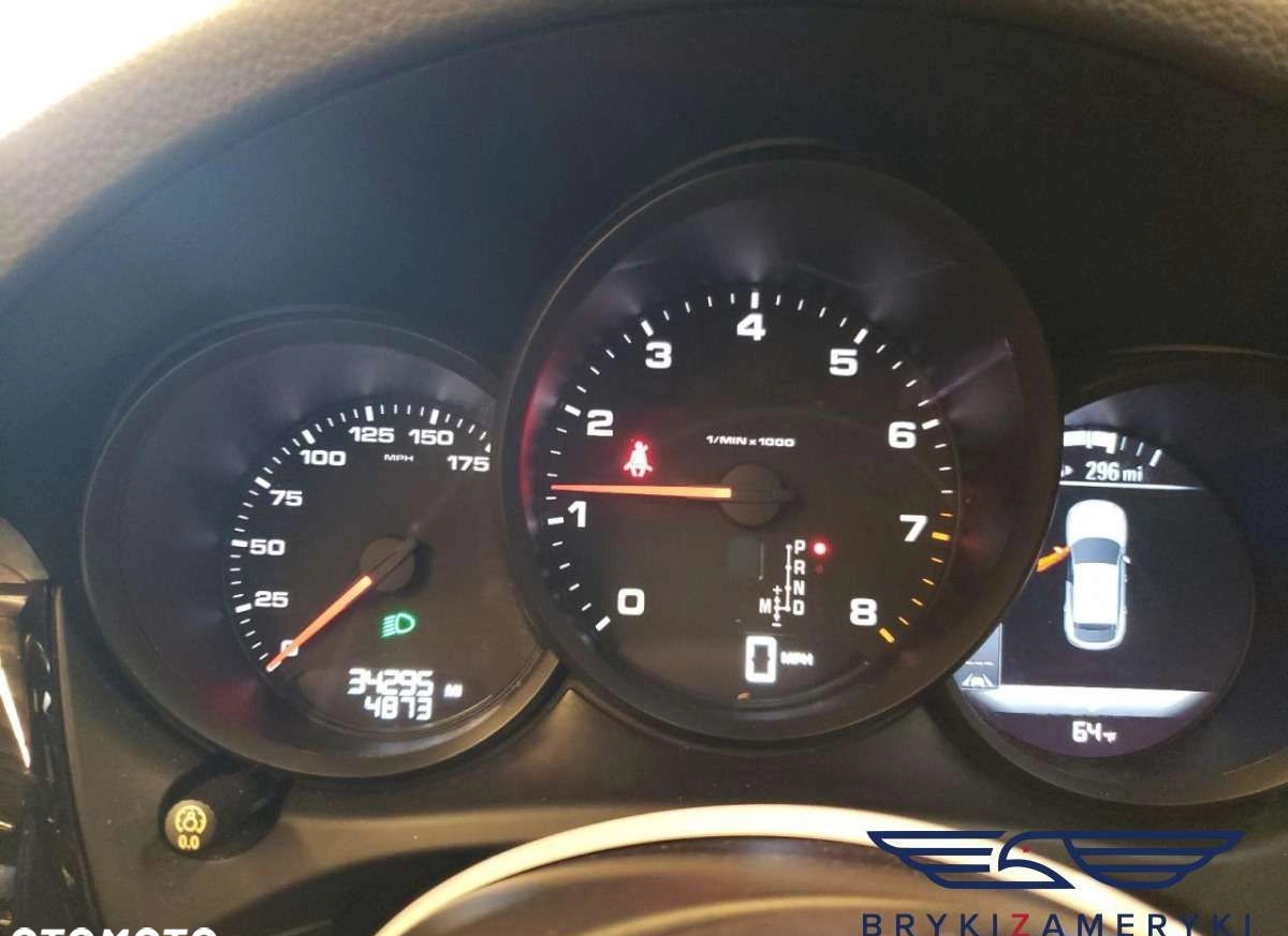 Porsche Macan cena 83200 przebieg: 54872, rok produkcji 2018 z Stepnica małe 56